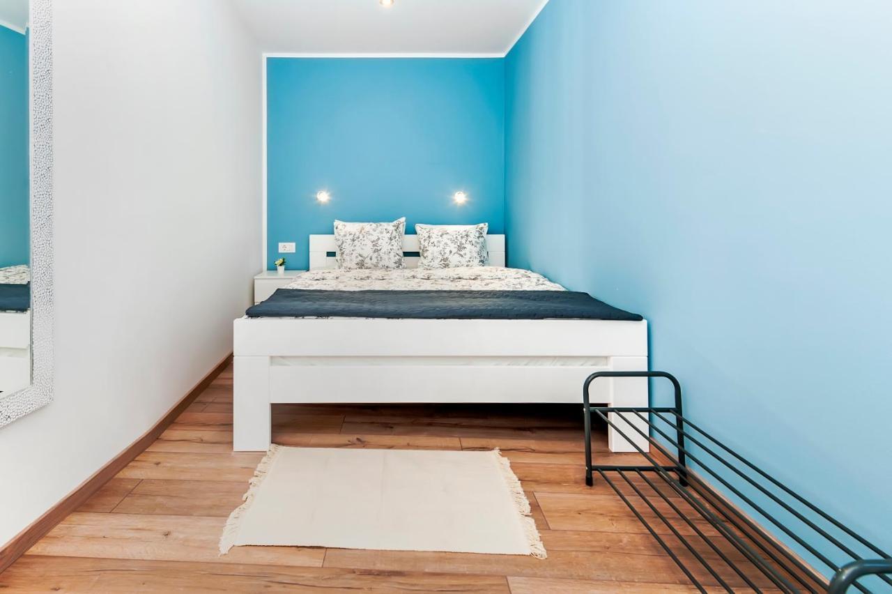Otto Apartment With Sea View And Parking ロヴィニ エクステリア 写真